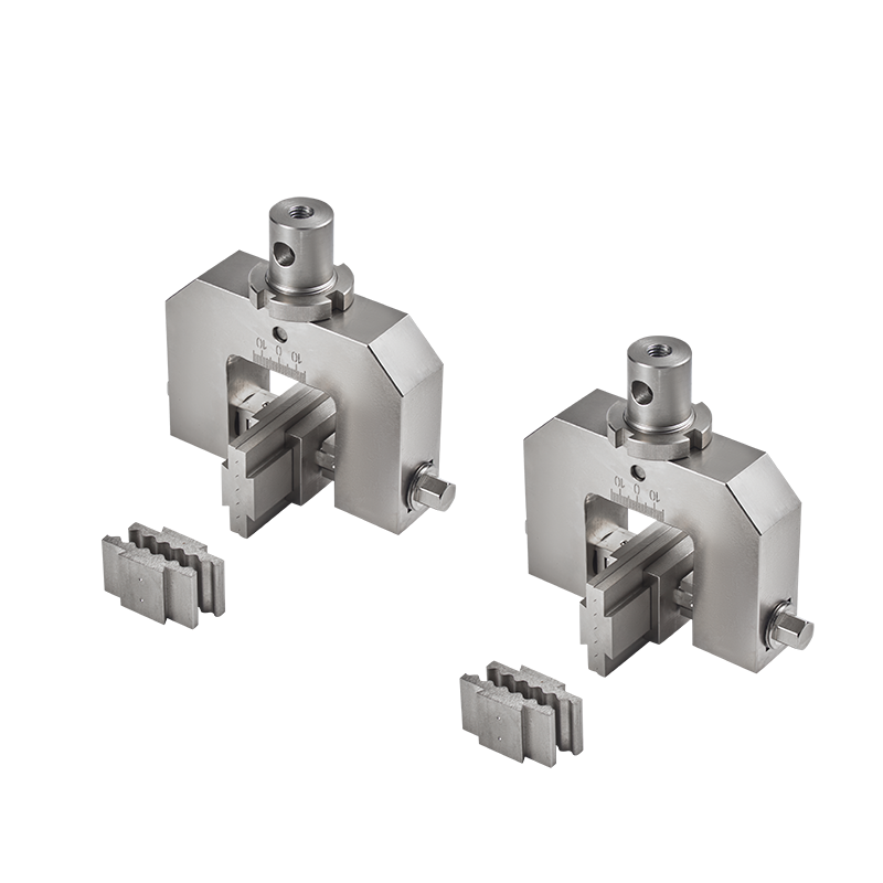 Safety net breakage trapezoidal tearing seam stretching fixture