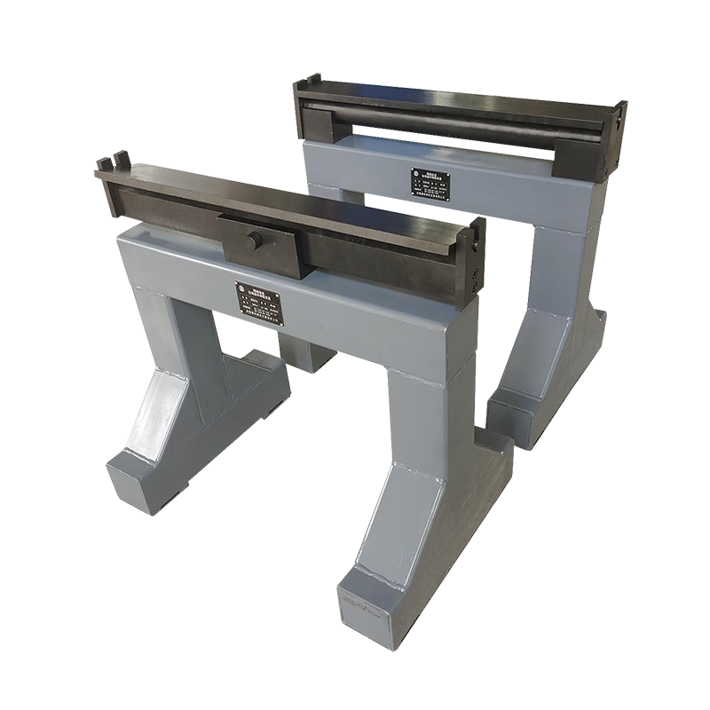 Load device for anti bending failure of partition board